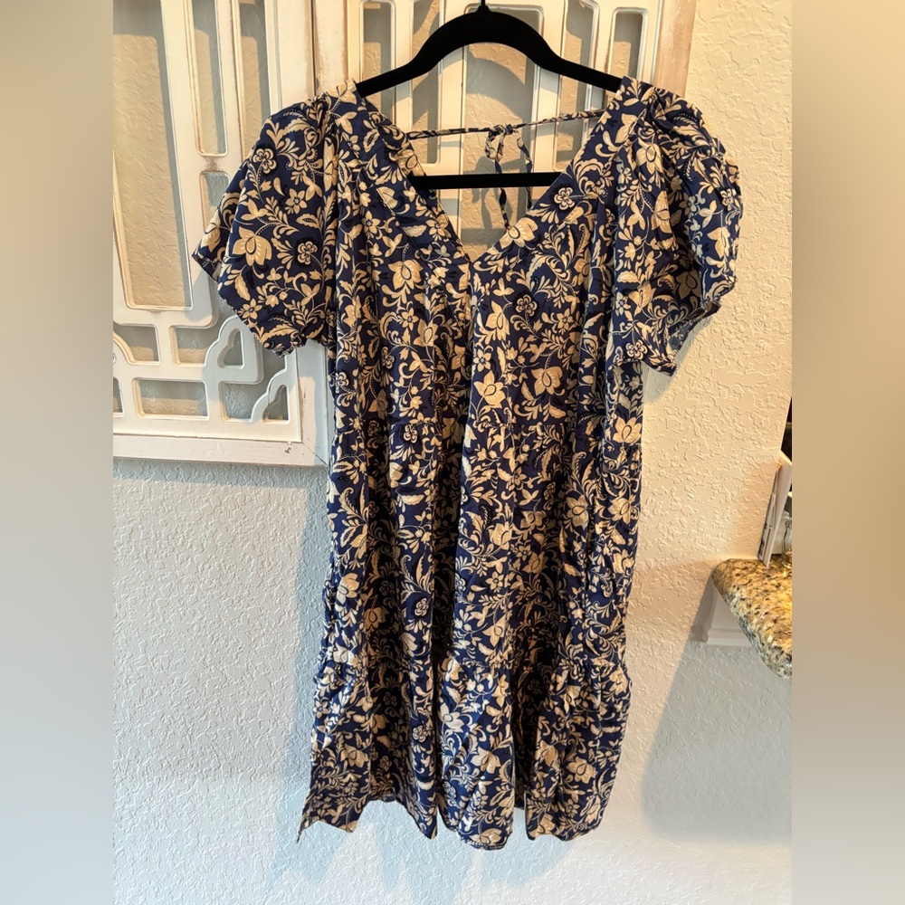 Old Navy Blue and Cream Floral Dress